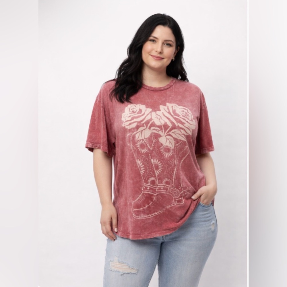 Vintage Rose Graphic Short Sleeve Tee